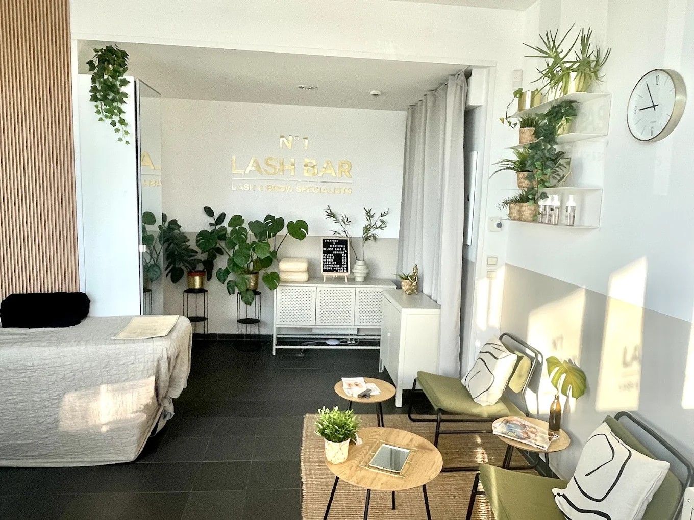 No.1 Lash Bar salón interiér